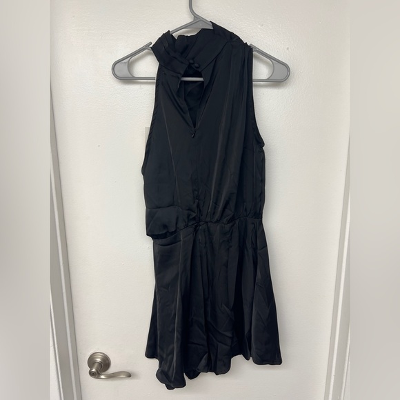 Hello Molly NWT On A Drive Satin Romper size 8 - Picture 6 of 8